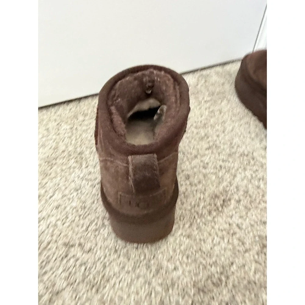 UGG Classic Ultra Mini Platform Boots – Dark Brown – Women's Size 7 – Used
